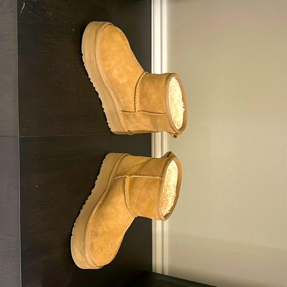 UGG mini platform boots